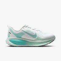 Nike Vomero 18 женская Road Running Кроссовки (Extra Wide) цвет белый