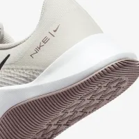 Nike MC Trainer 2 Women’s для тренування Кросівки колір сірий