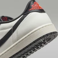 Nike Air Jordan 1 Retro Low Paris Saint-Germain чоловічі Кросівки колір білий
