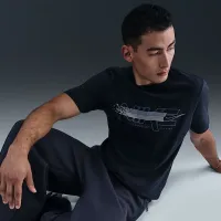 Nike Sportswear чоловічі футболка блакитний