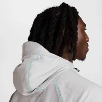 Nike Strike+ мужские Water-Repellent Hooded Soccer Куртка цвет серый