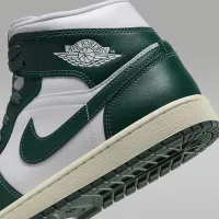 Nike Air Jordan 1 Mid жіноча Кросівки колір білий