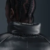 Nike Tech мужские Bubble Куртка цвет черный