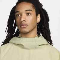 Nike Sportswear Tech Pack мужские Woven Pullover цвет зеленый