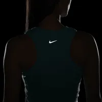Nike One Fitted жіноча Dri-FIT Cropped Tank Top колір зелений