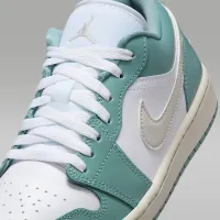 Nike Air Jordan 1 Low жіноча Кросівки колір білий