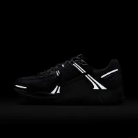 Nike Zoom Vomero 5 женская Кроссовки цвет фиолетовый