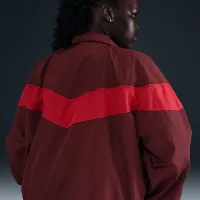 Nike Windrunner женская Loose UV Woven Full-Zip Куртка (большие размеры) цвет красный