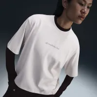 Nike ACG женская Dri-FIT Loose Short-Sleeve футболка цвет коричневый