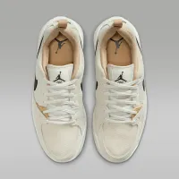 Nike Jordan CMFT Era женская Кроссовки цвет коричневый