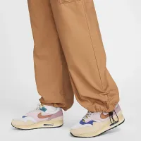 Nike Sportswear Everything Wovens женская Mid-Rise Cargo Pants цвет коричневый