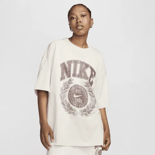 Nike Sportswear Essential жіноча оверсайз футболка колір коричневий