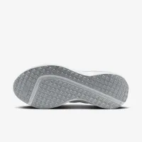 Nike Interact Run чоловічі Road Running Кросівки колір білий