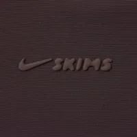 NikeSKIMS Woven Nylon жіноча Wrap Coat колір коричневий