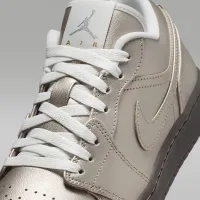 Nike Air Jordan 1 Low SE женская Кроссовки цвет коричневый