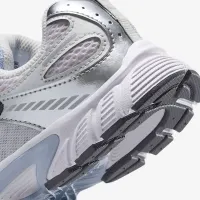 Nike V5 RNR Little дитячі Кросівки колір фіолетовий
