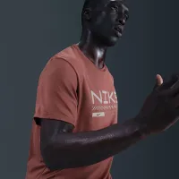 Nike Miler мужские Winterized Short-Sleeve Running Top цвет коричневый