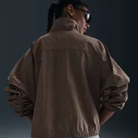 Nike Sportswear Everything Wovens жіноча оверсайз Repel UV Protection Куртка (великі розміри) колір коричневий