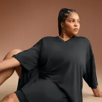 NikeSKIMS Airy жіноча оверсайз V-Neck футболка колір чорний