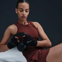 Nike One Fitted жіноча Dri-FIT Cropped Tank Top колір червоний