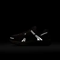 Nike Vomero 5 Big дитячі Кросівки with Reflective Accents колір коричневий