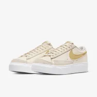 Nike Blazer Low Platform жіноча Кросівки колір коричневий