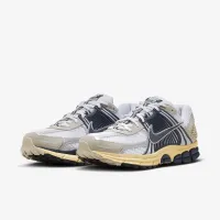 Nike Zoom Vomero 5 чоловічі Кросівки колір білий