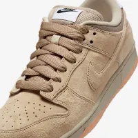 Nike SB Dunk Low Pro B Skate Кросівки колір коричневий