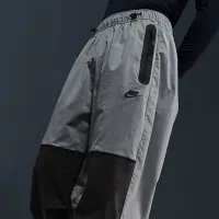 Nike Tech чоловічі Woven оверсайз Pants колір сірий