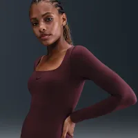 Nike Form жіноча Long-Sleeve Bodysuit колір червоний