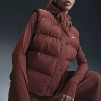 Nike Sportswear Metro Puffer женская Therma-FIT Loose Hooded Vest цвет коричневый