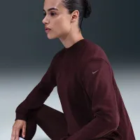 Nike (M) One женская Reversible French Terry Pullover Top (Maternity) цвет красный