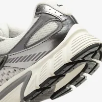 Nike V5 RNR мужские Кроссовки цвет серый