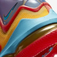 Nike LeBron 19 баскетбольні Shoe Orange