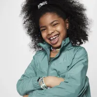 Nike Sportswear Windrunner Big детские (Girls') Loose Куртка цвет зеленый