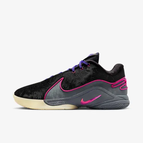Nike LeBron XXII 