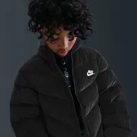 Nike Sportswear All Day Play Big дитячі Therma-FIT Loose-Fit Puffer Куртка колір чорний