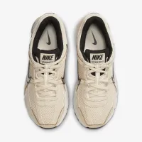Nike Zoom Vomero 5 жіноча Кросівки колір білий