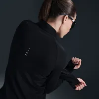 Nike Swift жіноча Dri-FIT UV 1/4-Zip Running Top колір чорний