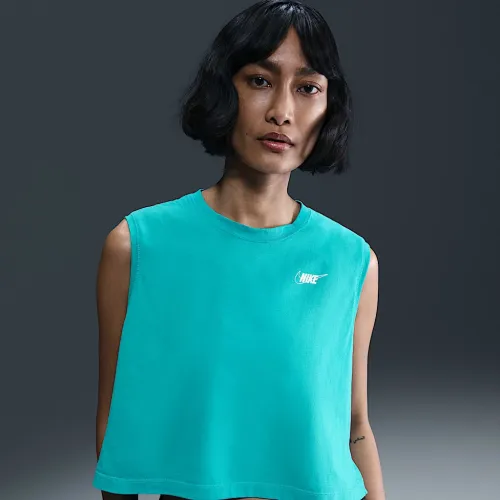 Nike Sportswear Club жіноча Sleeveless Cropped Graphic футболка колір зелений