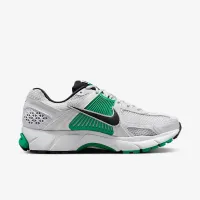 Nike Zoom Vomero 5 женская Кроссовки with Reflective Accents цвет белый