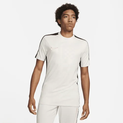 Nike Academy мужские Dri-FIT Soccer Short-Sleeve Top цвет коричневый