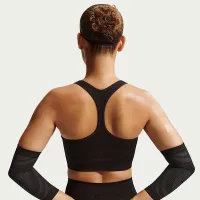 Nike Pro Seamless женская Dri-FIT Cropped Tank Top цвет черный