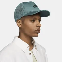 Nike Rise Cap Structuколір червоний Trucker Cap колір зелений