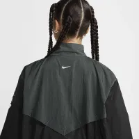 Nike Sportswear Breaking Windrunner женская Куртка цвет черный