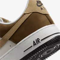 Nike Air Force 1 '07 чоловічі Кросівки колір коричневий