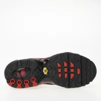 Кросівки Nike Air Max Plus FB8024-600 - чорно-червоні