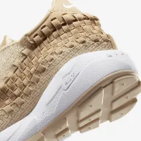 Nike Air Footscape Woven жіноча Кросівки колір коричневий