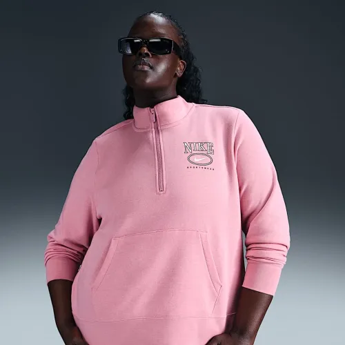 Nike Sportswear Club Fleece женская Mock-Neck 1/2-Zip Graphic Top (большие размеры) Pink