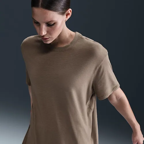 Nike One Relaxed жіноча Dri-FIT Short-Sleeve Top колір коричневий